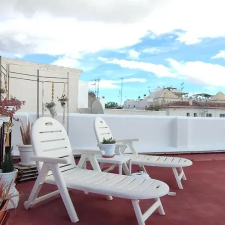 Big And Cozy With A Big Terrace In The Center Of The Old Town Marbella