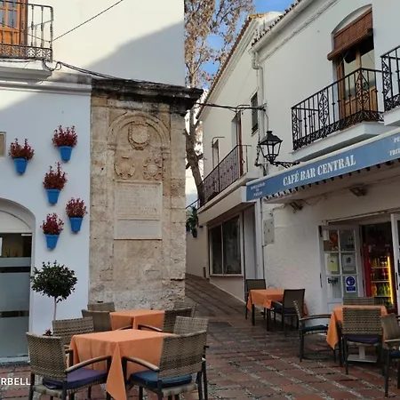 アパート Big And Cozy With A Big Terrace In The Center Of The Old Town マルベーリャ