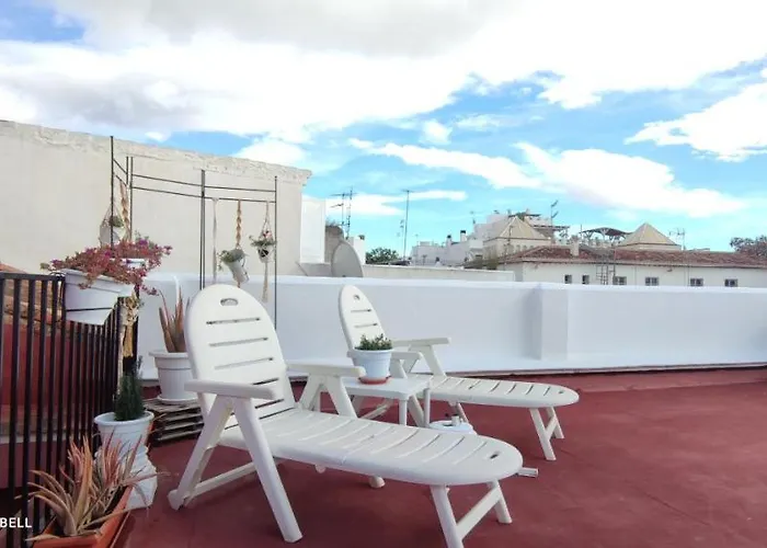 Big And Cozy With A Big Terrace In The Center Of The Old Town Marbella